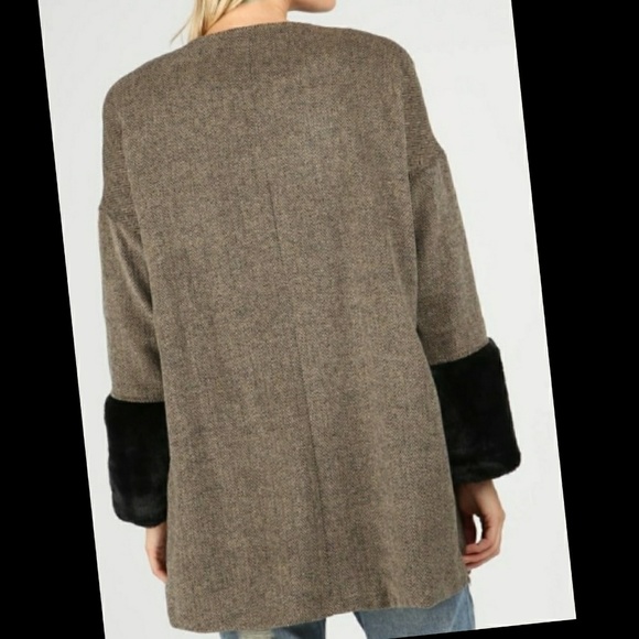 Classic Herringbone Jacket With Faux Fur Trim - Picture 3 of 5